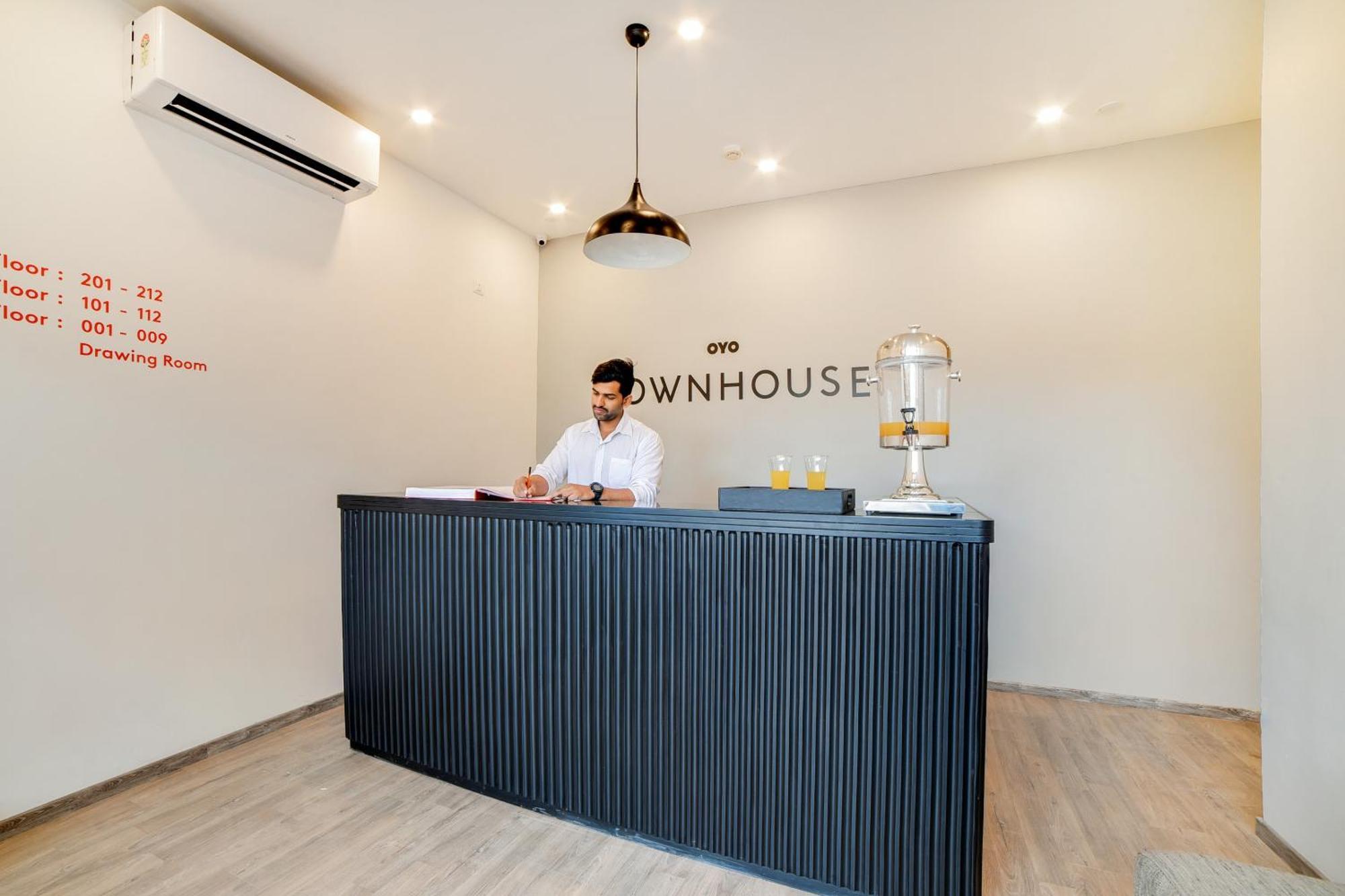 Super Townhouse Hosur Main Road Bommanahalli Near Gopalan Innovation Mall Bangalore Extérieur photo