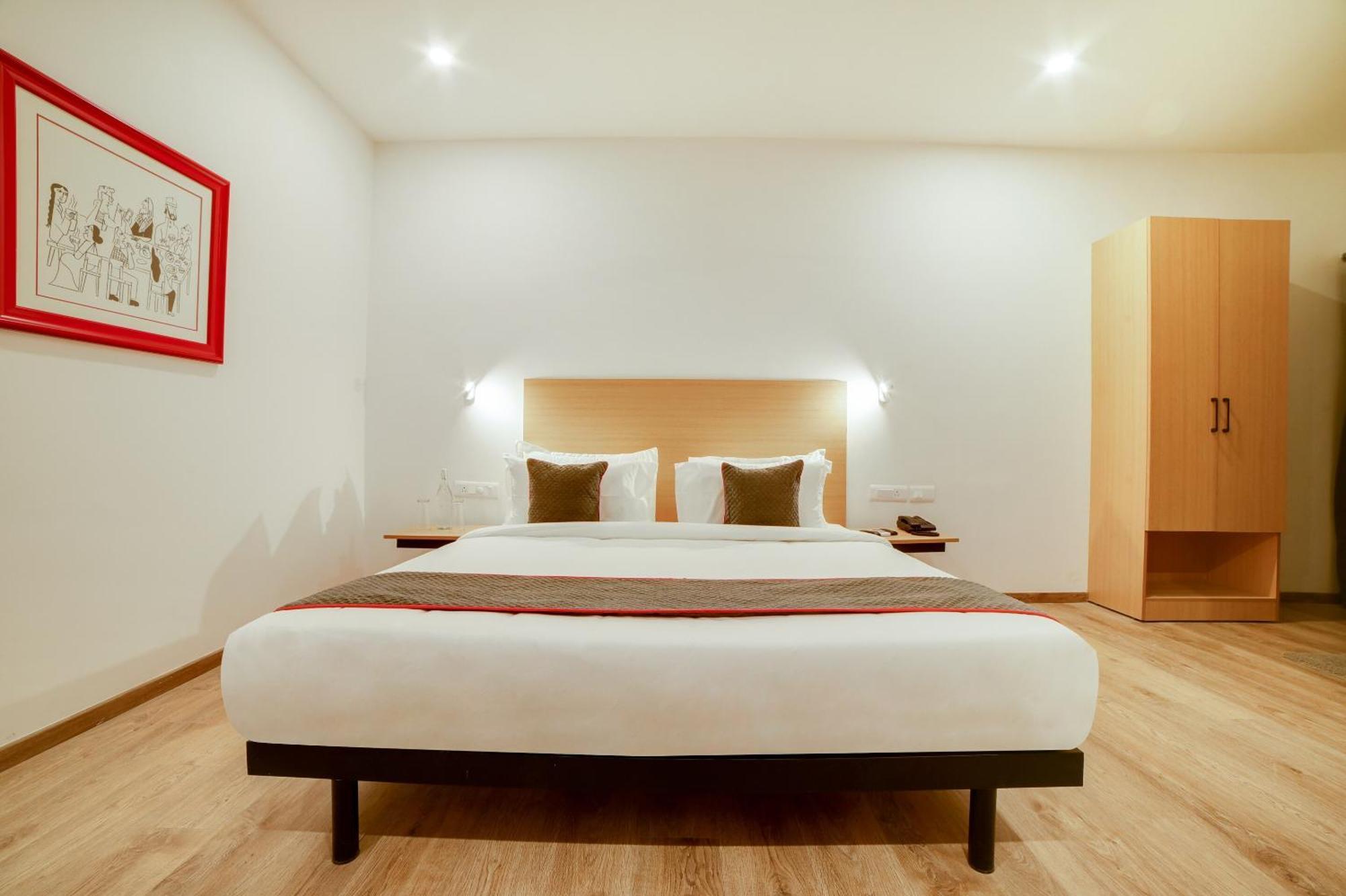 Super Townhouse Hosur Main Road Bommanahalli Near Gopalan Innovation Mall Bangalore Extérieur photo