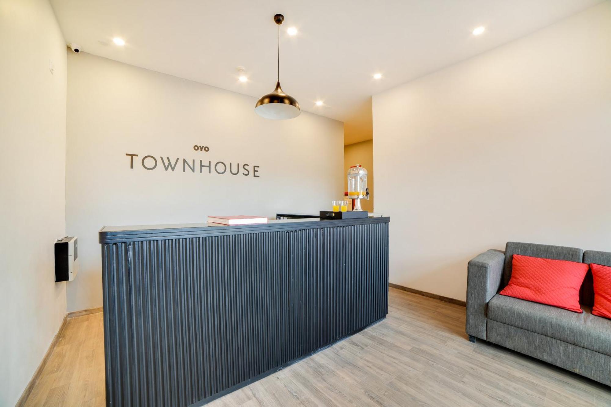 Super Townhouse Hosur Main Road Bommanahalli Near Gopalan Innovation Mall Bangalore Extérieur photo