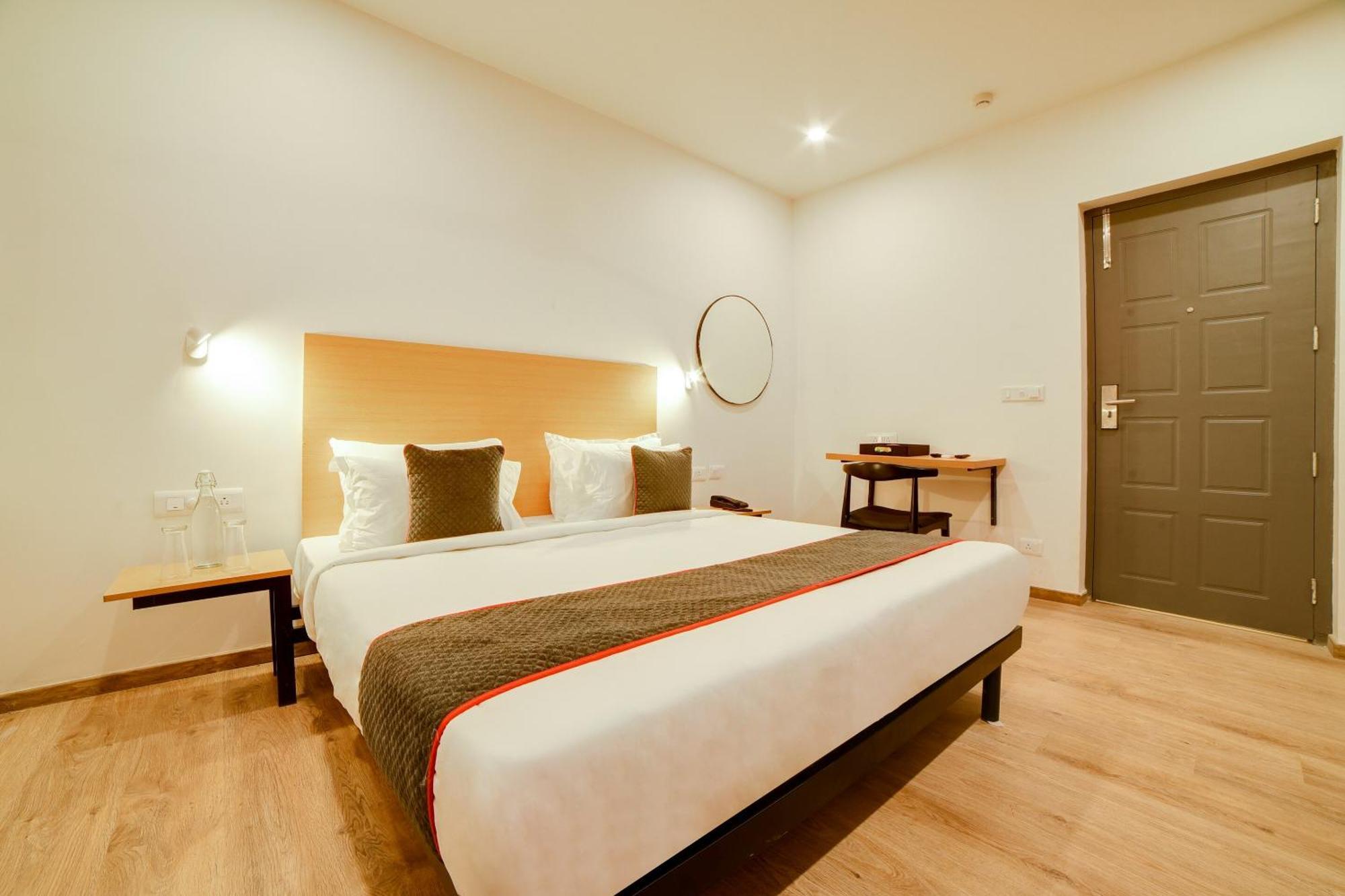 Super Townhouse Hosur Main Road Bommanahalli Near Gopalan Innovation Mall Bangalore Extérieur photo