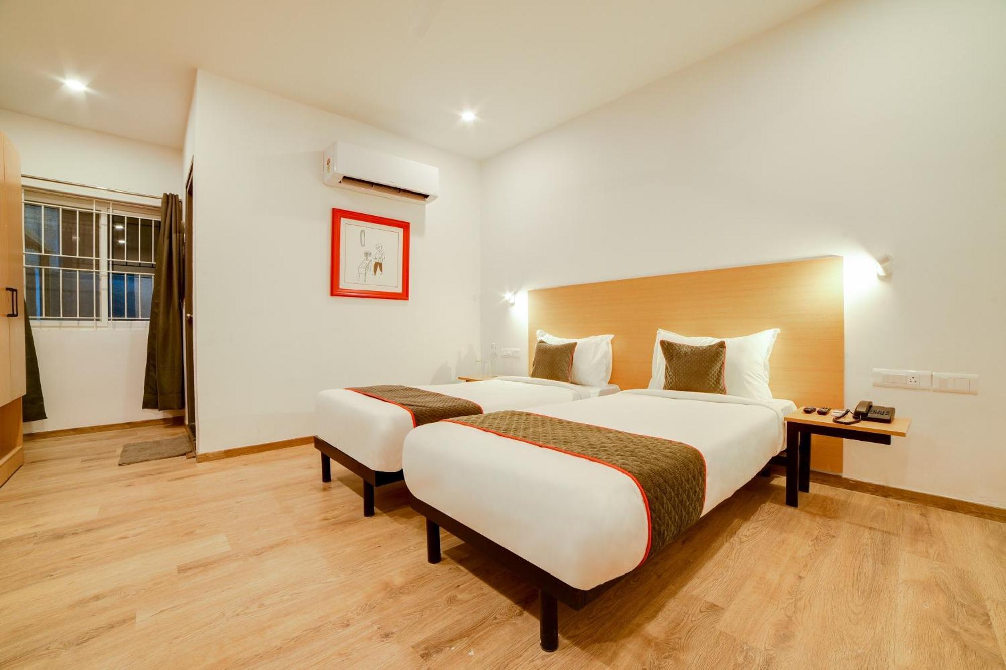 Super Townhouse Hosur Main Road Bommanahalli Near Gopalan Innovation Mall Bangalore Extérieur photo