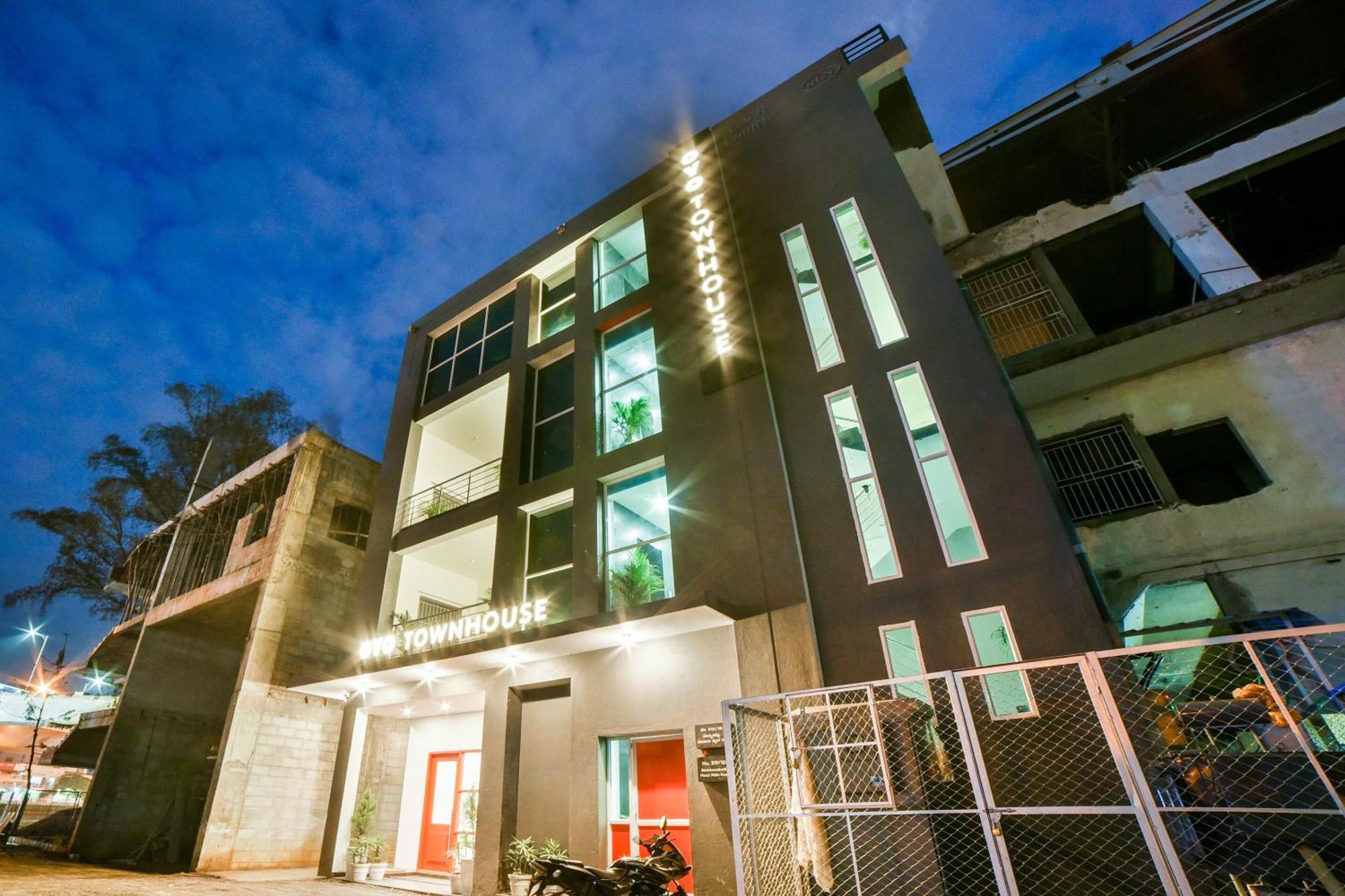 Super Townhouse Hosur Main Road Bommanahalli Near Gopalan Innovation Mall Bangalore Extérieur photo